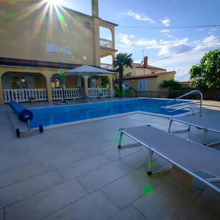 Апартаменты Serbecic 2 Малинска