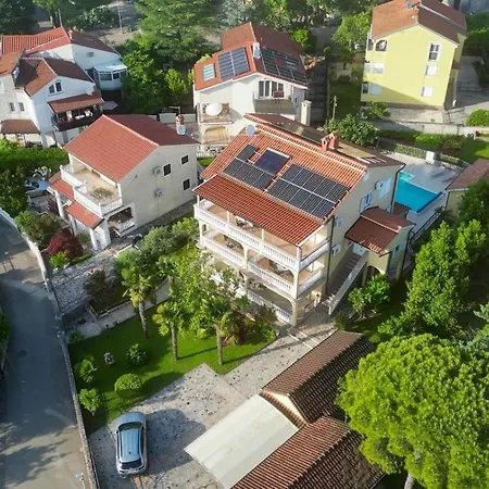 Apartment Serbecic 2 Malinska