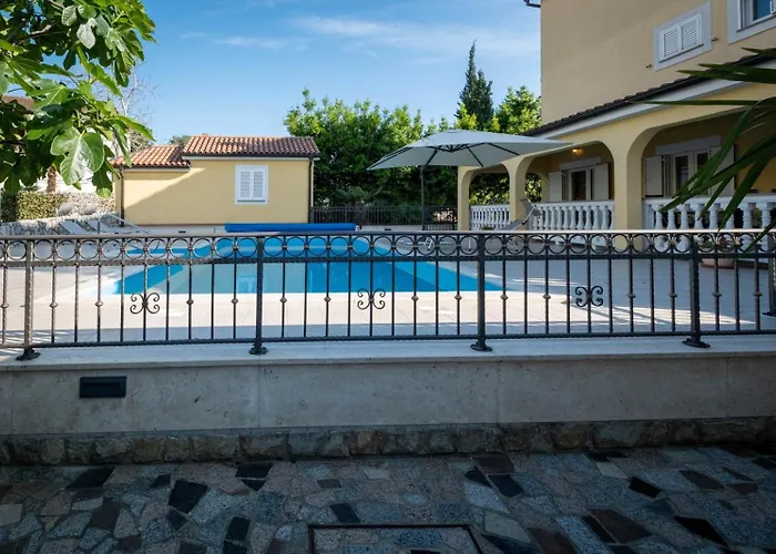 Serbecic 2 Apartamento Malinska