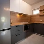 아파트 Serbecic 2 *